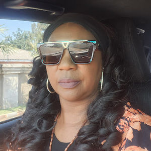 Meet your Posher, Sharon